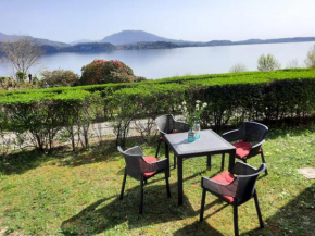 BMP APARTMENT GIOIOSA 2 giardino vista Lago Maggiore